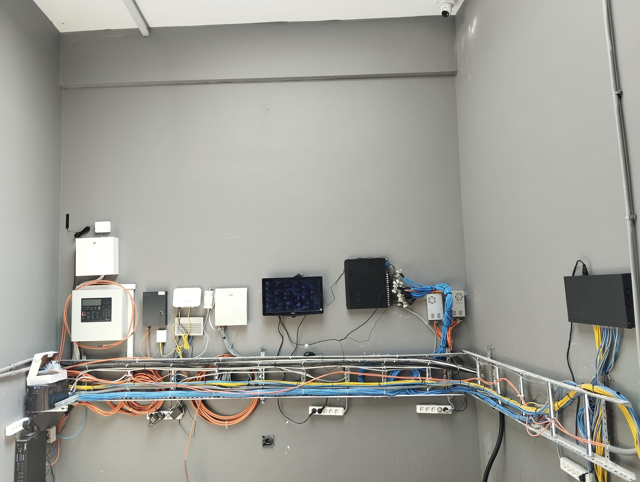 Kayseri Esme AVM Kamera ve Bilgisayar Sistemi Kurulumu